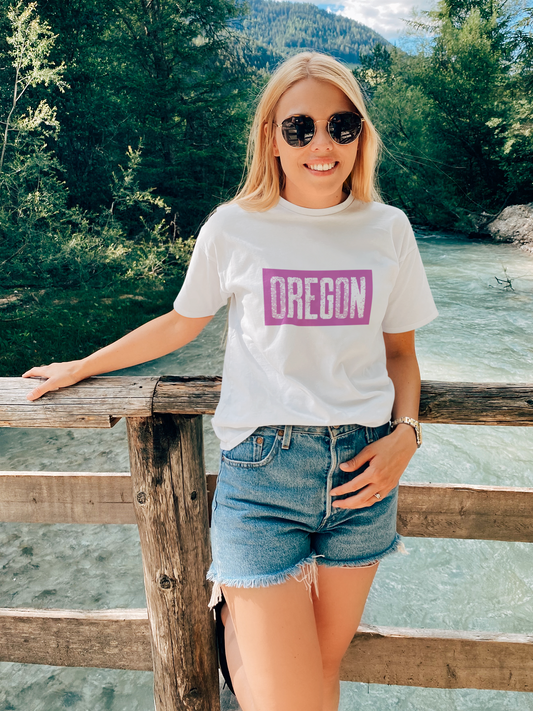 Oregon in Pink - Unisex t-shirt